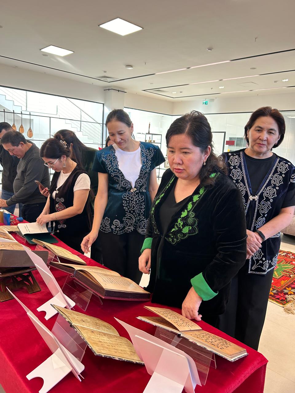 Передвижная выставка «Ұлы дала тарихының жазба мұралары» прошла в городе Косшы