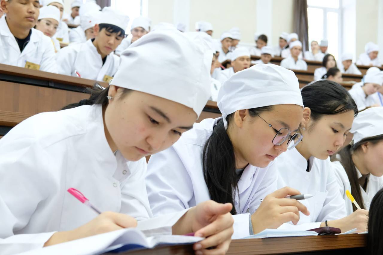 В 2025 ГОДУ СВЫШЕ ТРЕТИ МОЛОДЫХ СПЕЦИАЛИСТОВ ТРУДОУСТРОЕНЫ В СЕЛЬСКИЕ МЕДИЦИНСКИЕ ОРГАНИЗАЦИИ