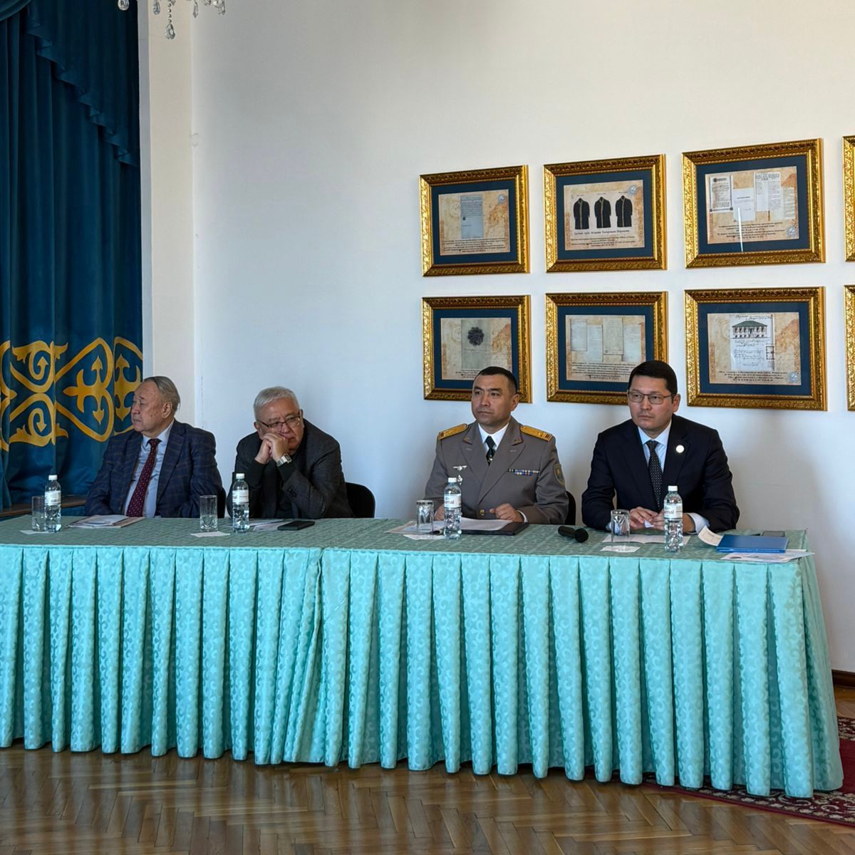 В Алматы представили подлинные документы, связанные с жизнью и деятельностью Бауыржана Момышулы