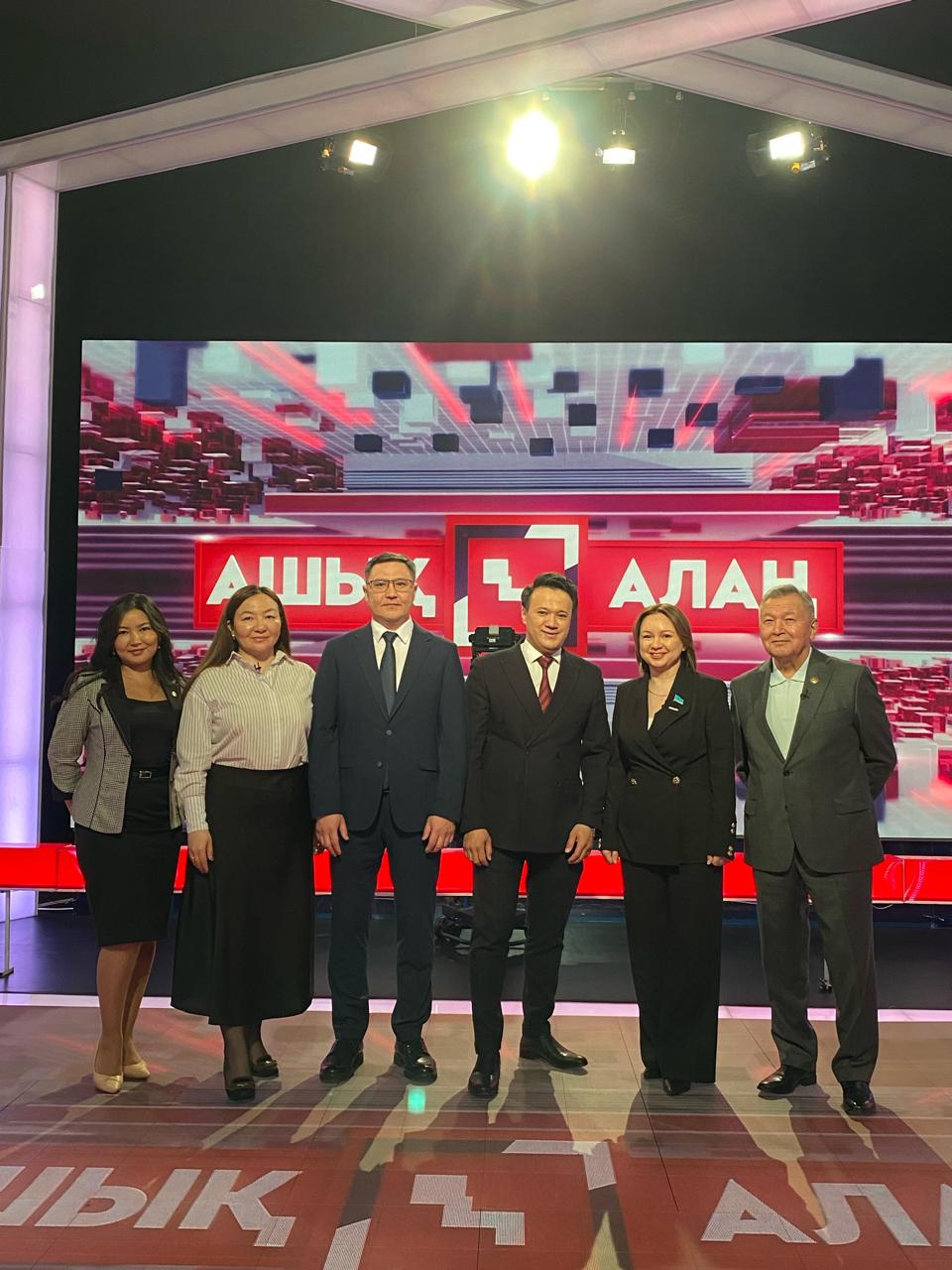 "Ашық алаң" бағдарламасында мәжбүрлеп орындаудың және жеке сот орындаушылардың мәселелері мен оларды шешу жолдары