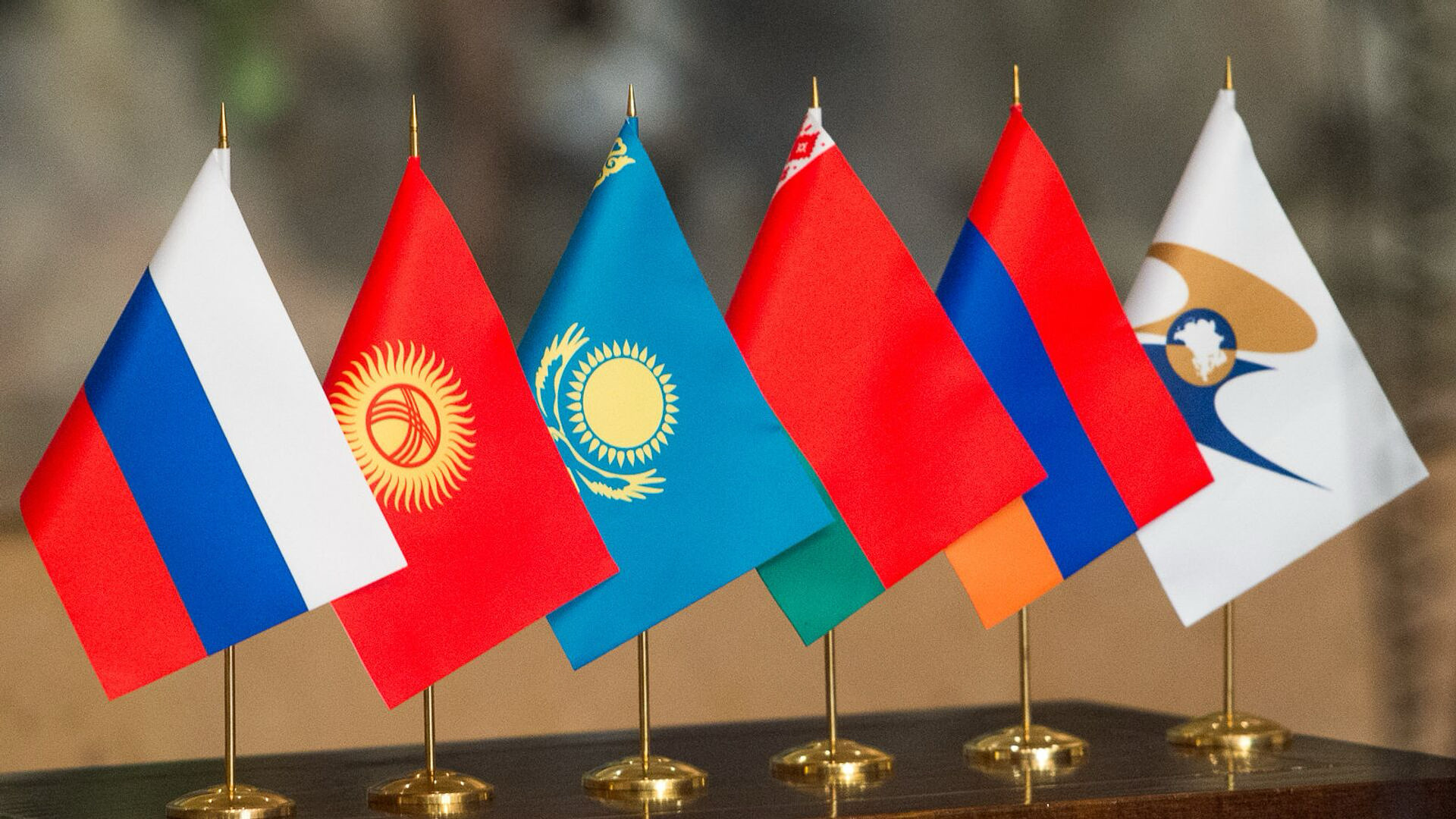 ЕАЭС ПРИНЯЛ РЕШЕНИЕ ПРОДЛИТЬ СРОКИ РЕГИСТРАЦИИ ЛЕКАРСТВ ПО НАЦПРАВИЛАМ ДО КОНЦА 2027 ГОДА