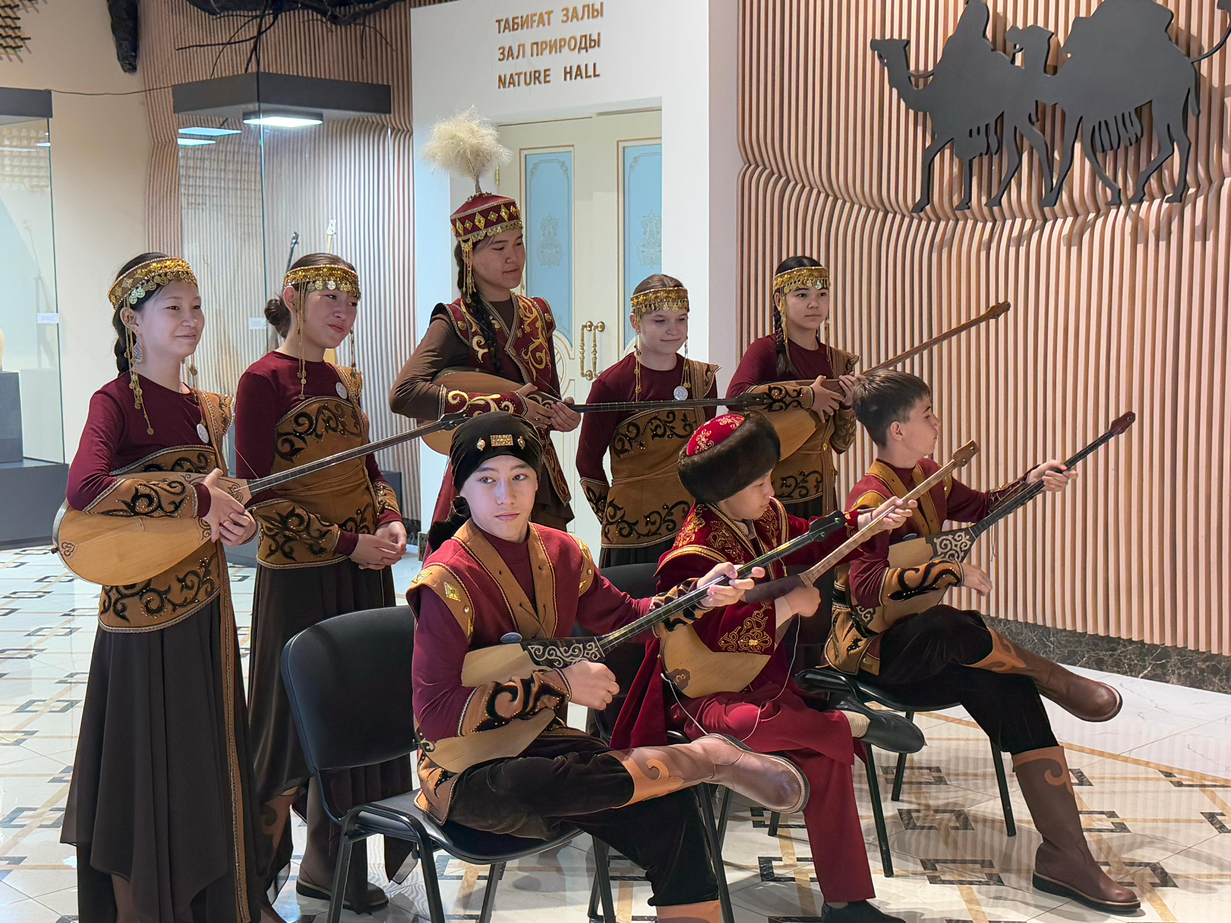 Ақтөбеде Ұлттық домбыра күніне орай ерекше көрме ашылды