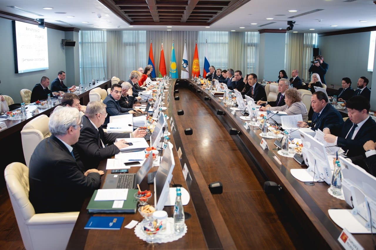 Серік Жұманғарин 2026 жылғы Еуразиялық экономикалық комиссия кеңесінің алғашқы отырысын ашты