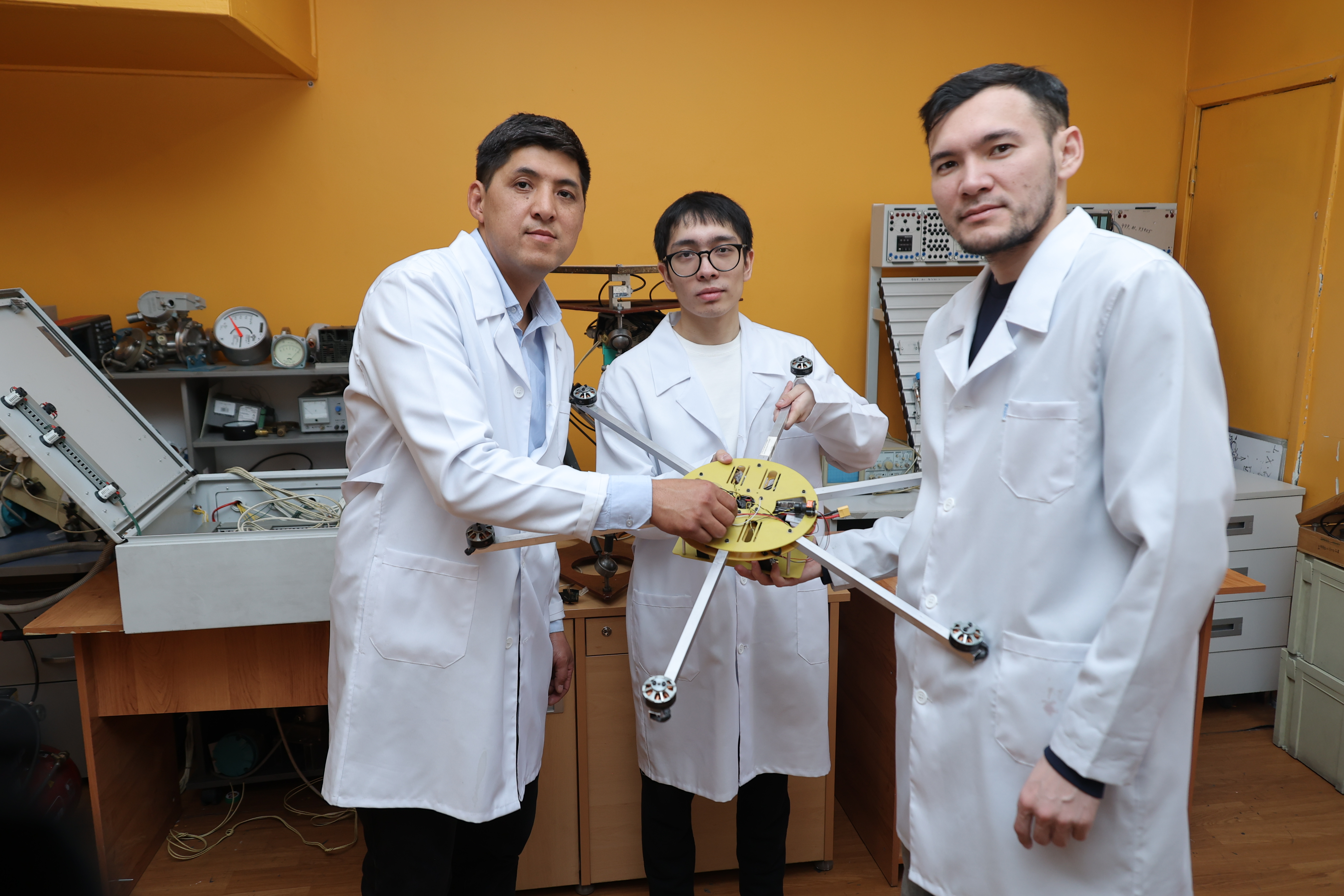 Казахстанские ученые испытывают отечественную технологию для обеспечения сейсмической безопасности