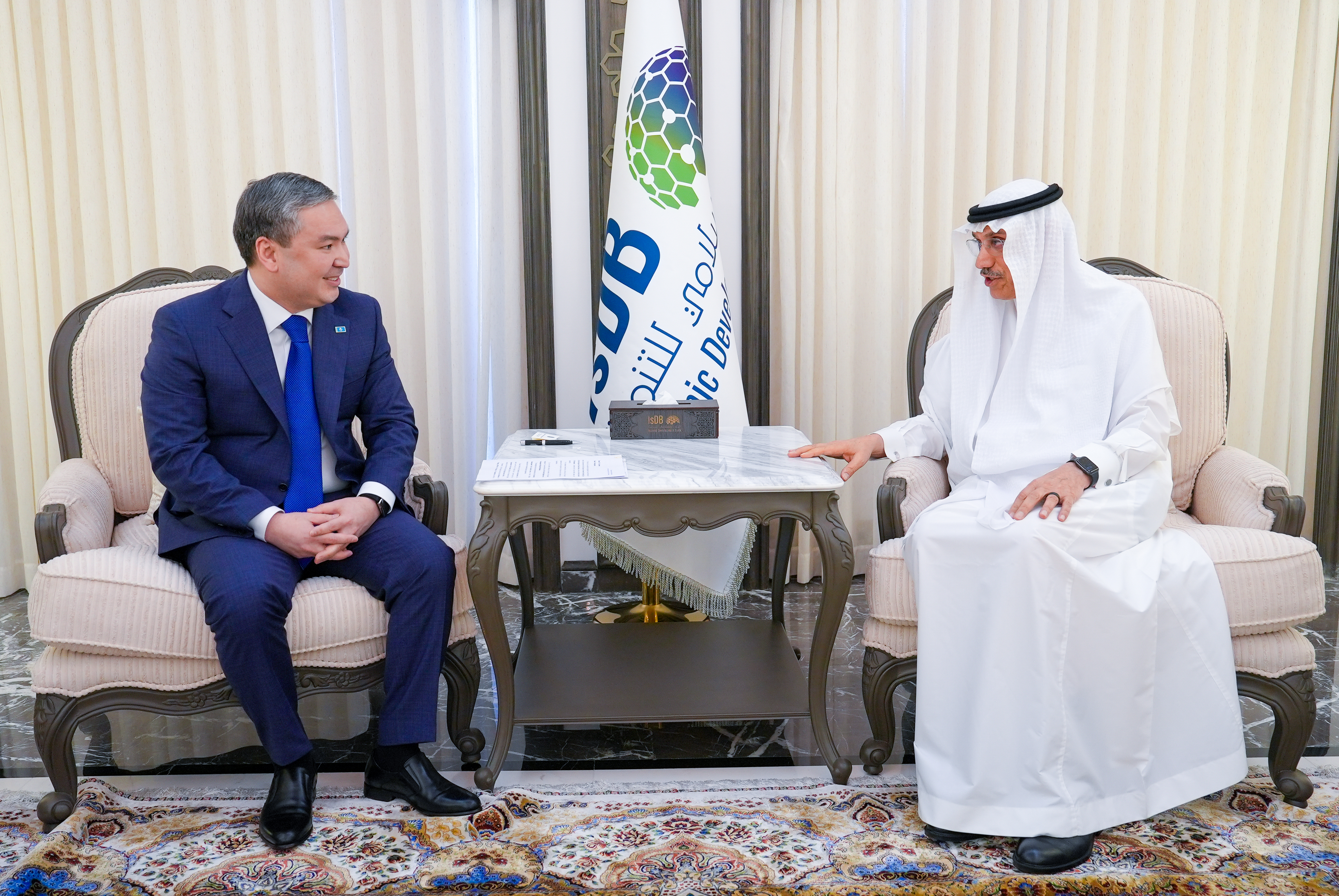 Исламский банк развития направит $1,3 млрд на инфраструктуру СЭЗ и ИЗ в Казахстане