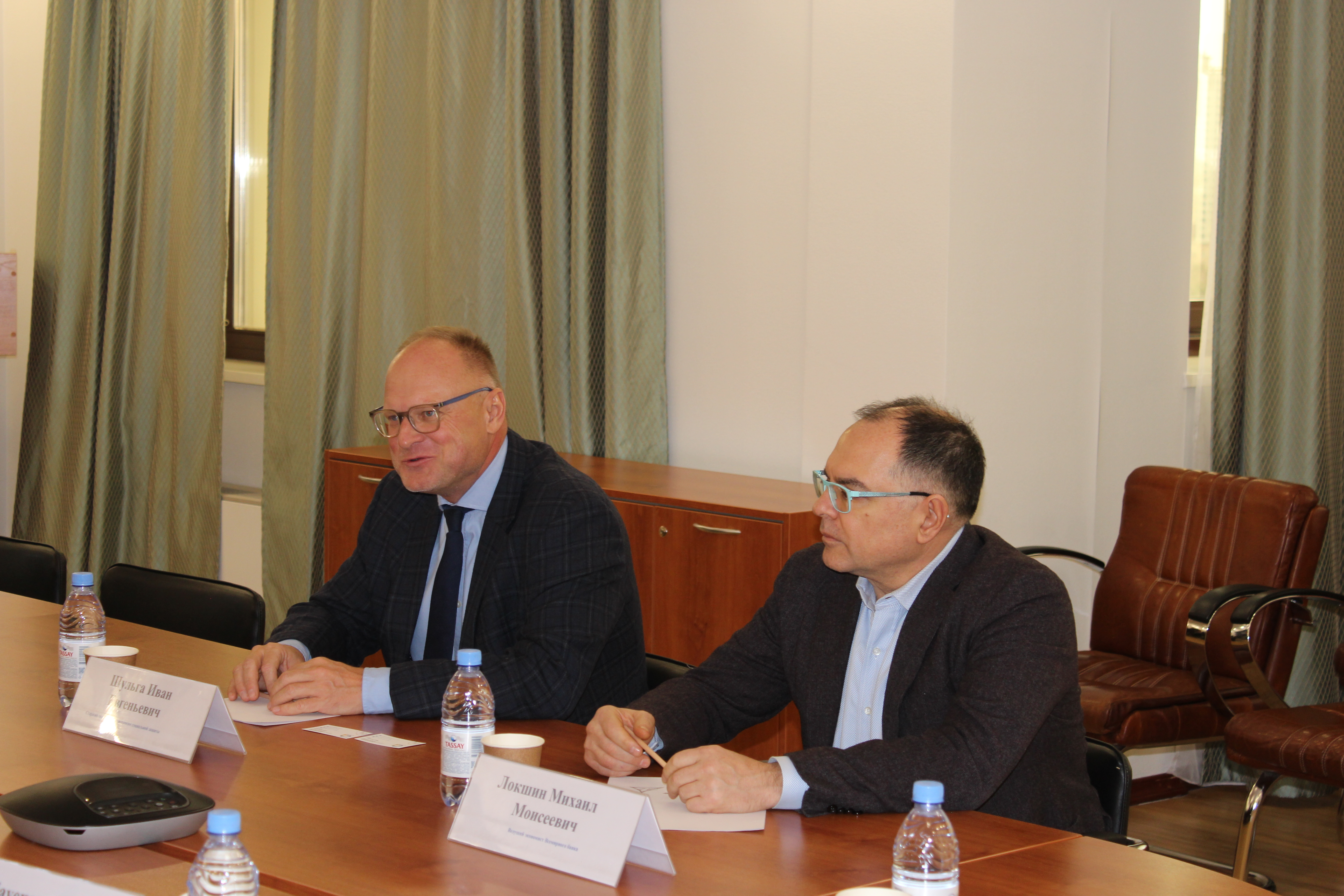 Максат Турлубаев провёл встречу с экспертами Всемирного банка