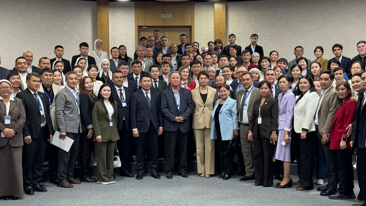 Аида Балаева обсудила с коллективом музея-заповедника «Әзірет Сұлтан» ключевые направления развития музейной сферы