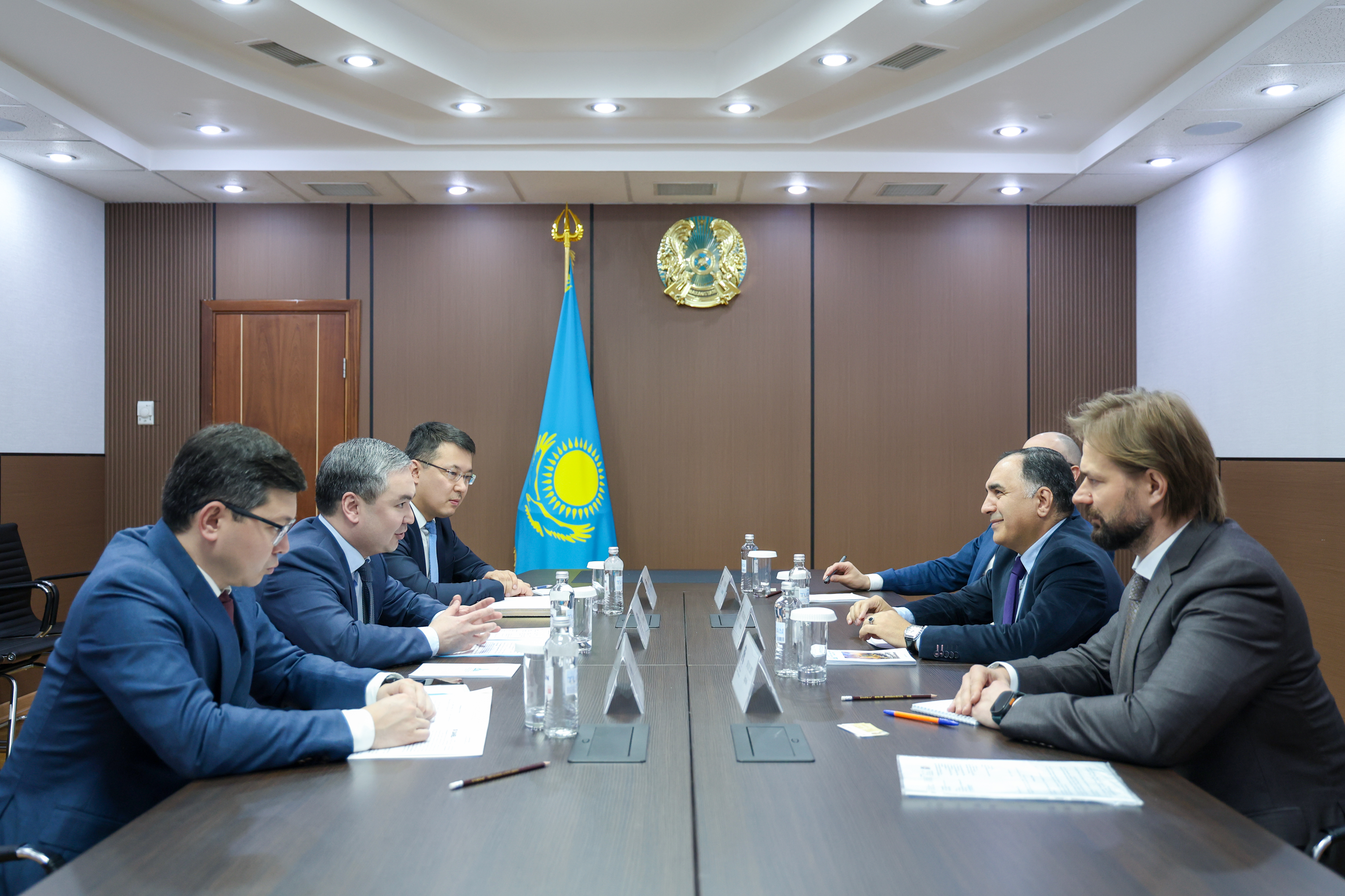Ерсайын Нагаспаев провёл встречу с представителями Danieli Group