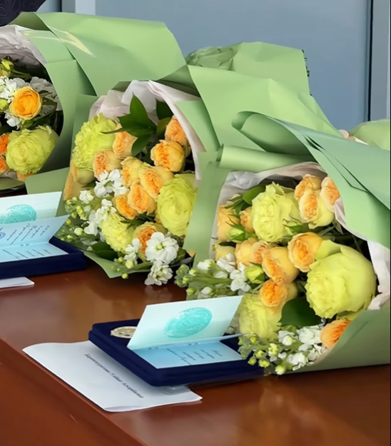 В акимате Алмалинского района состоялась церемония награждения многодетных матерей