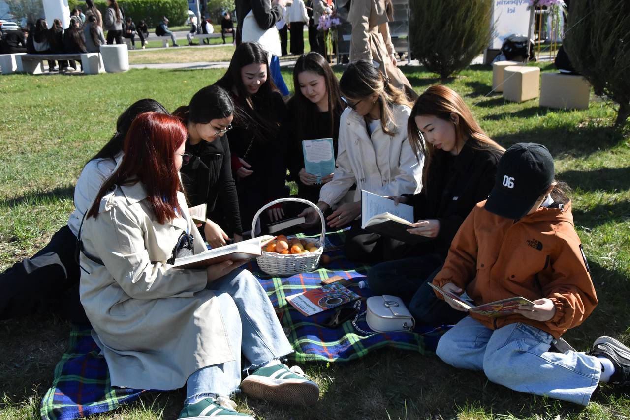 Ұлттық кітап күніне орай ұйымдастырылған апталықтың алғашқы күніне 20 мыңға жуық адам қатысты