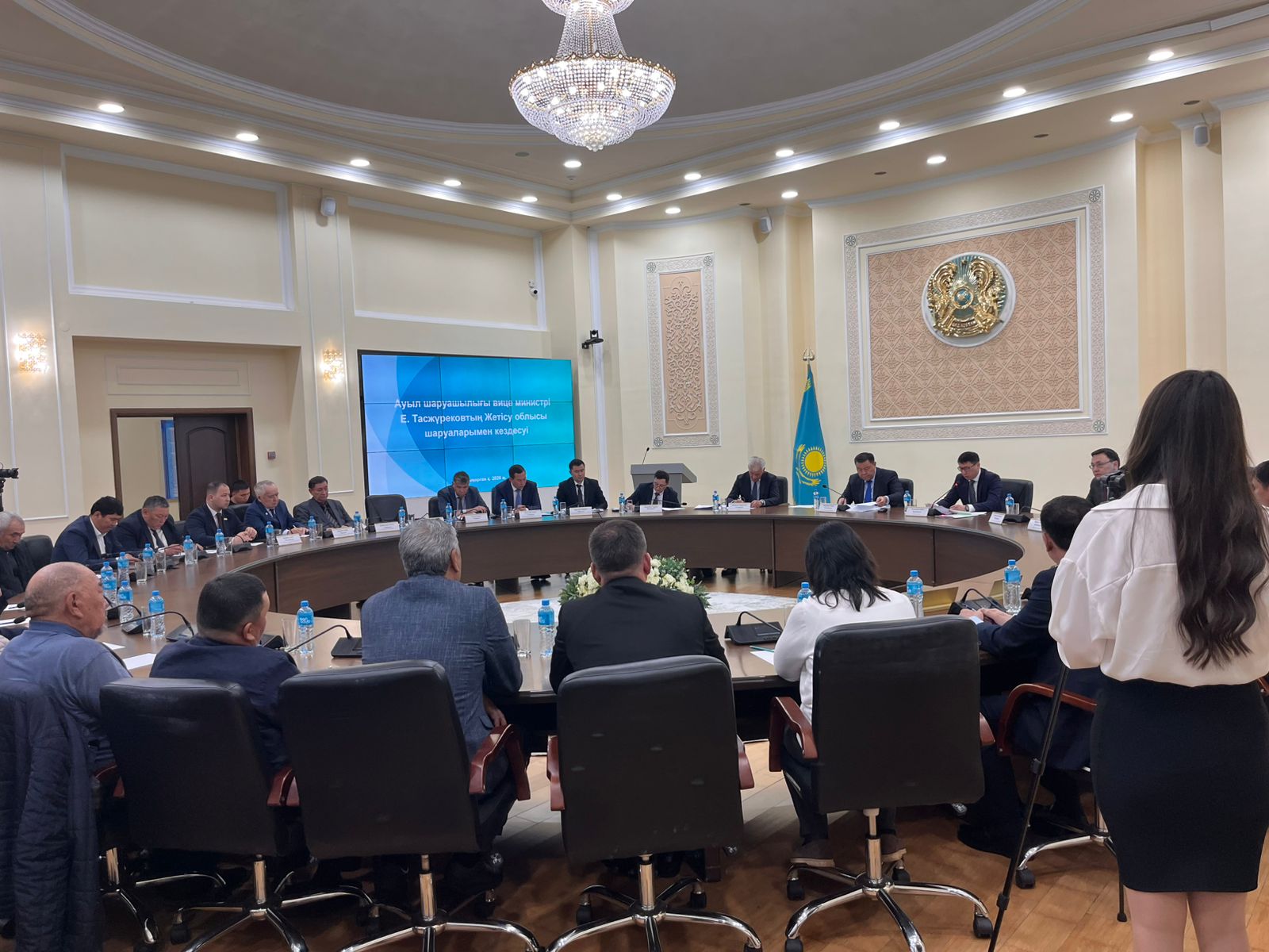 Ербол Тасжуреков встретился с аграриями области Жетісу