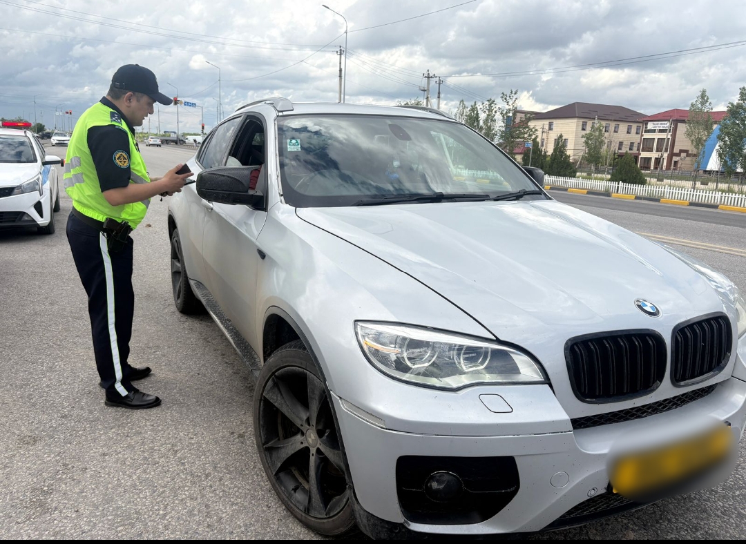 Полицейские трёх регионов в Туркестане: 1600 правонарушений за первые сутки