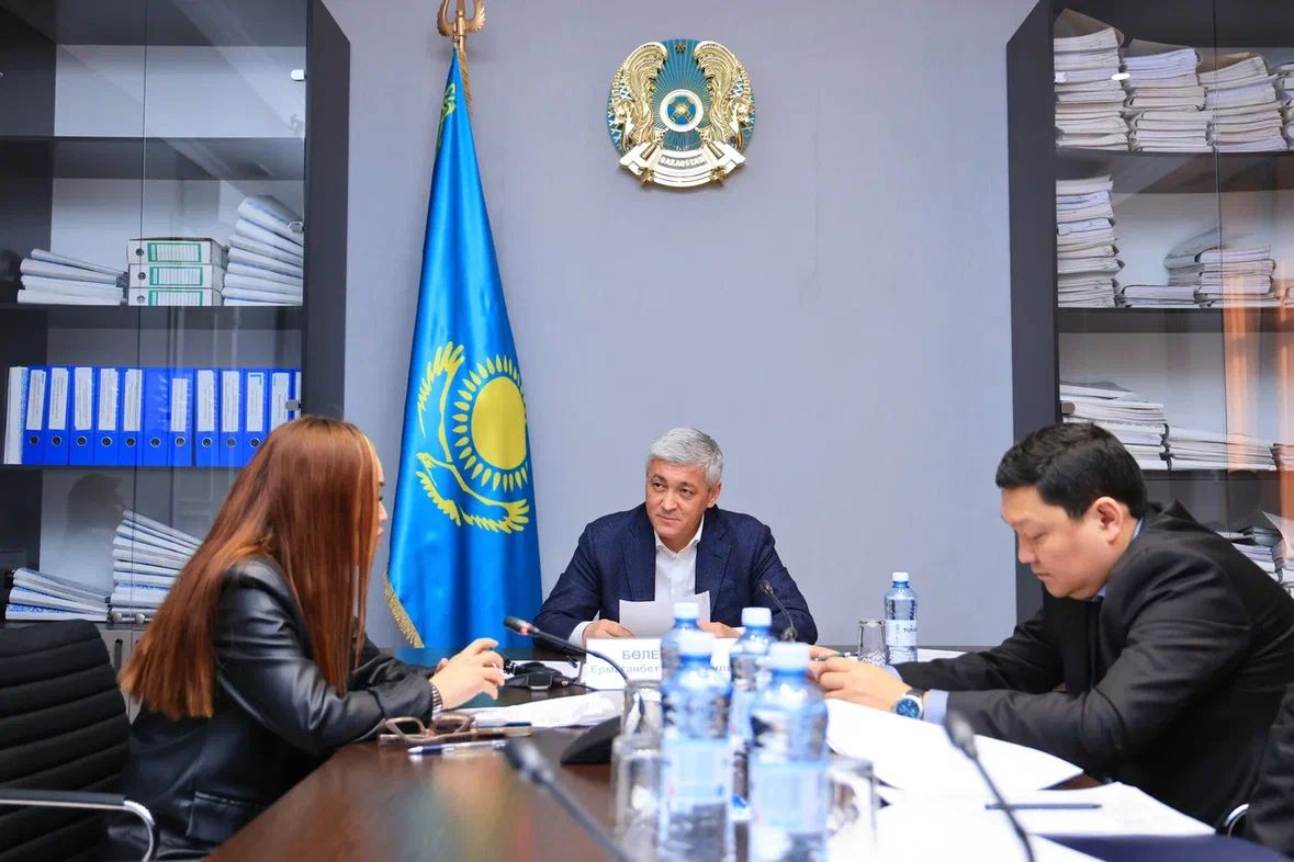 Ермаганбет Булекпаев выслушал обращения жителей Карагандинской области