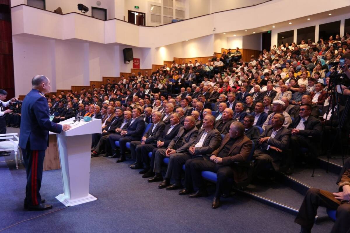 Начальник ДП Туркестанской области провел встречу с населением