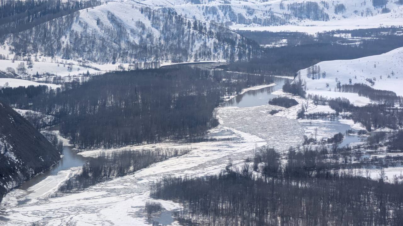 Авиаконтроль с воздуха: техника авиаподразделения при акимате помогает держать паводки под контролем в ВКО