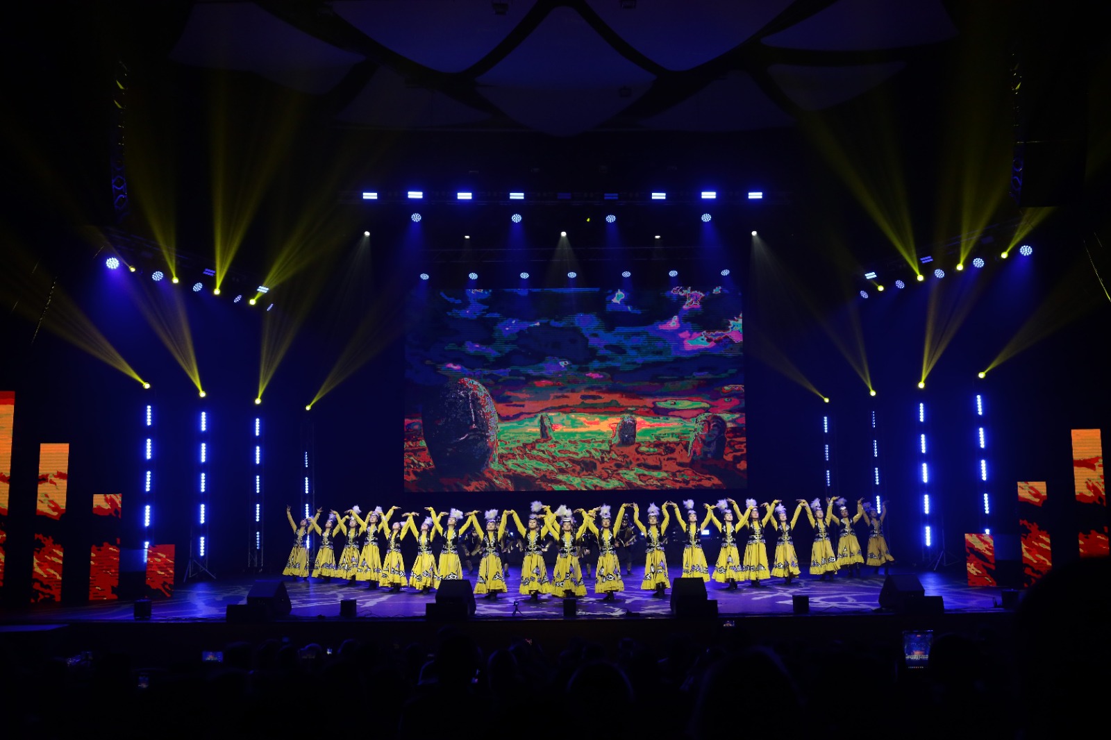 Шара Жиенқұлованың шығармашылық мұрасына арналған «BIRLIK» би ансамблінің концерті өтті