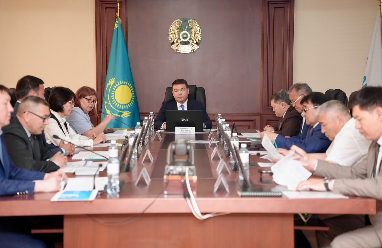 Энергетика министрлігінде мұнай-газ саласындағы әлеуметтік әріптестік мәселелері талқыланды